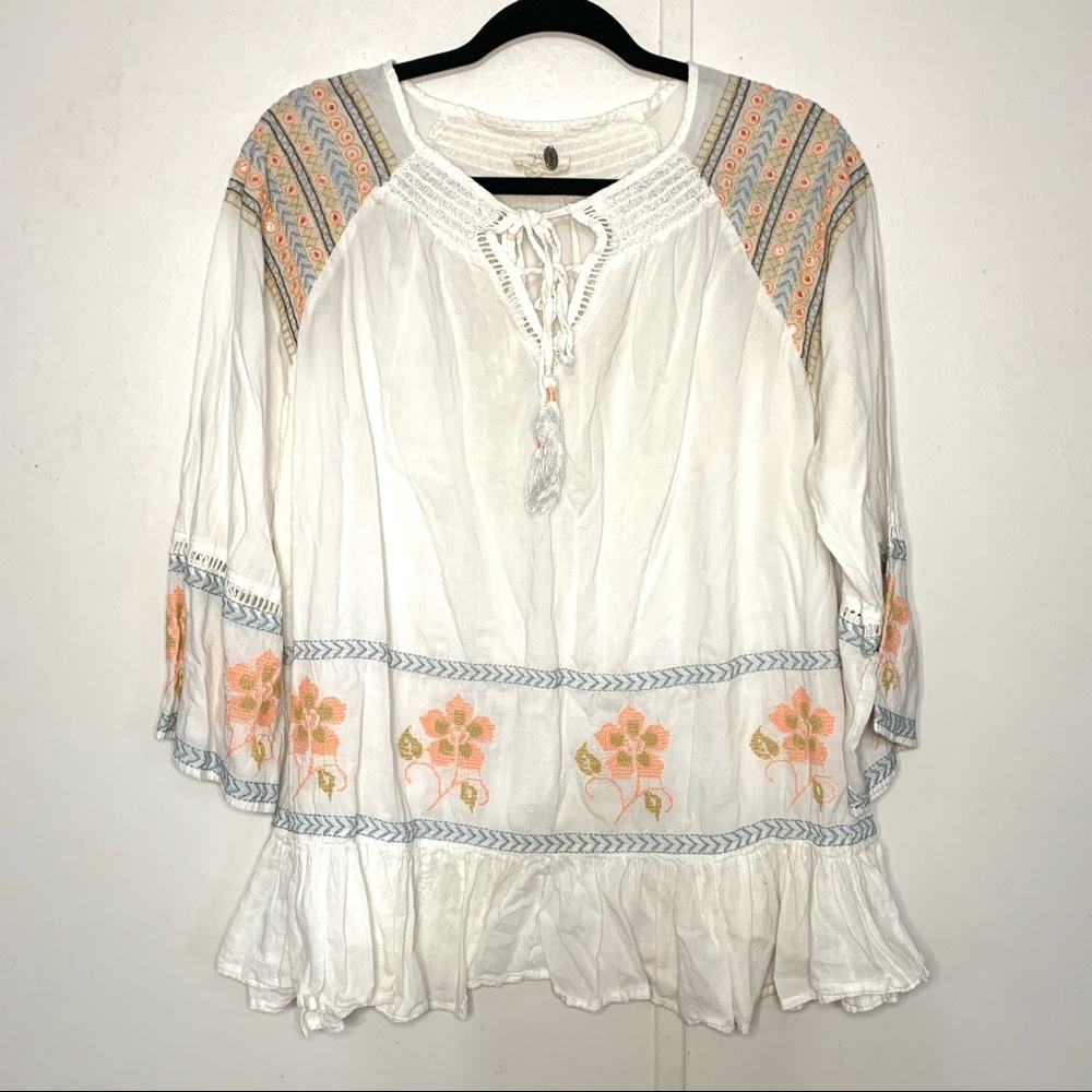 Cupio boho embroidered top small